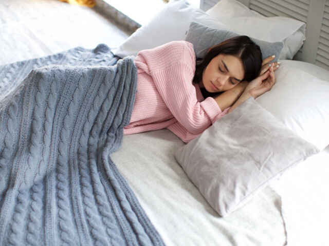 朝起きたら喉がカラカラ。有効な就寝時の乾燥対策とは？