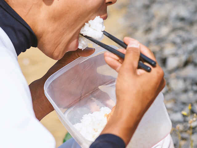 早食いは内臓疲労を起こすので注意が必要