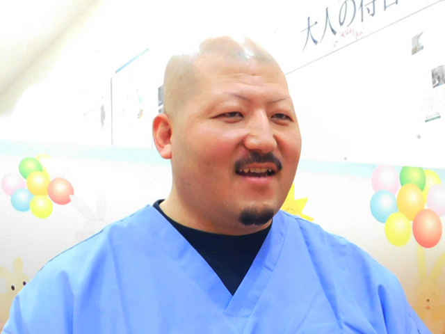 筋野 恵介 院長