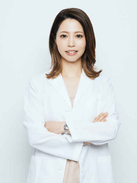 岩渕 彩加 院長