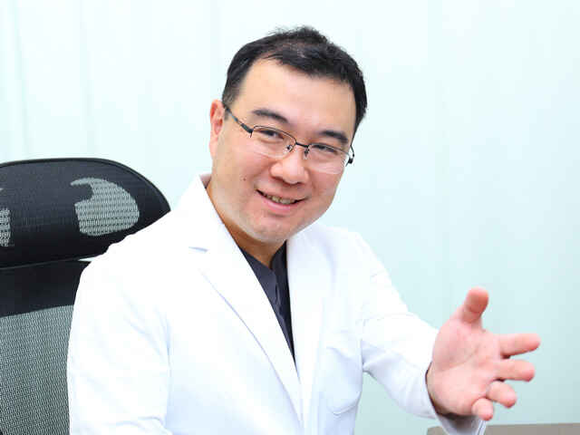 松野 高久 院長　&　松野 藍 副院長